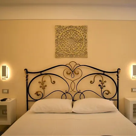 Federico 70 Zaffiro Luxury Hotel a capsule