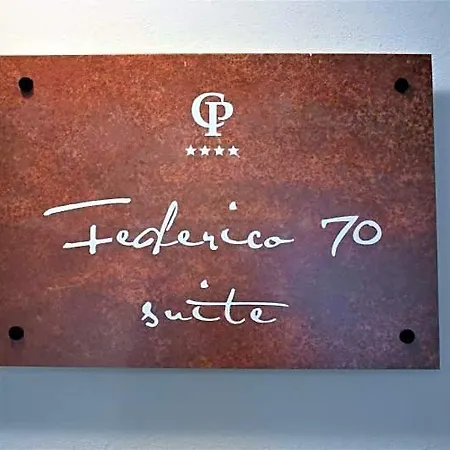 Capsulehotel Federico 70 Zaffiro Luxury *